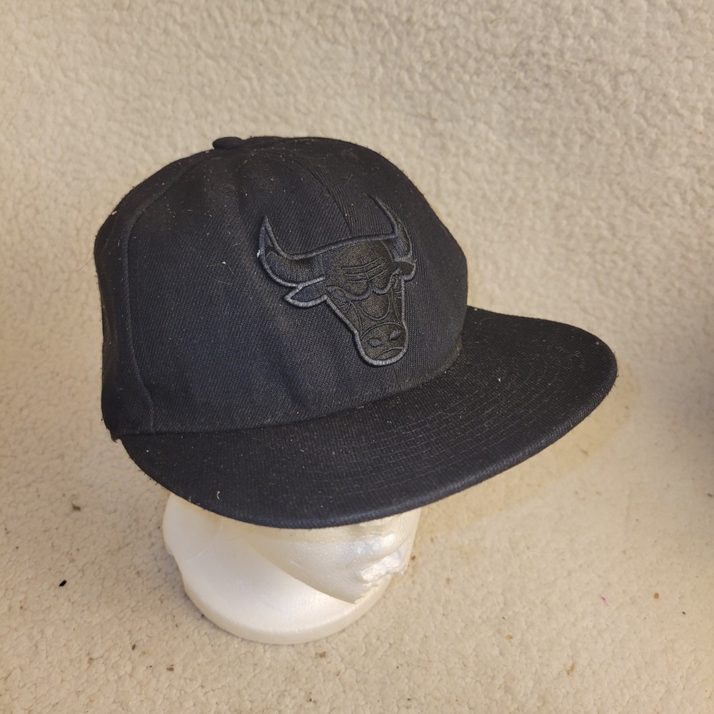 Chicago Bulls Black Snapback Hat NBA Ultra Game One Size Flat Brim Cap
